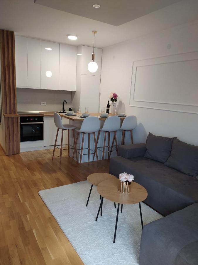Apartman Milla Lux Новий Сад Екстер'єр фото