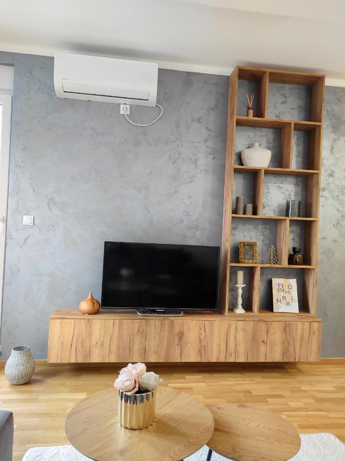 Apartman Milla Lux Новий Сад Екстер'єр фото
