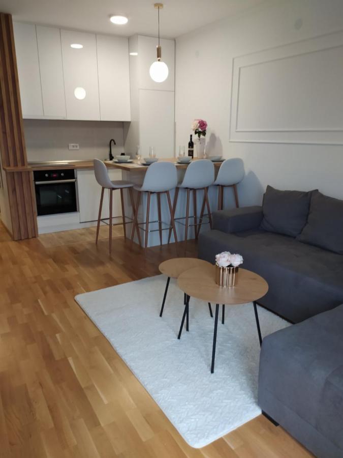 Apartman Milla Lux Новий Сад Екстер'єр фото